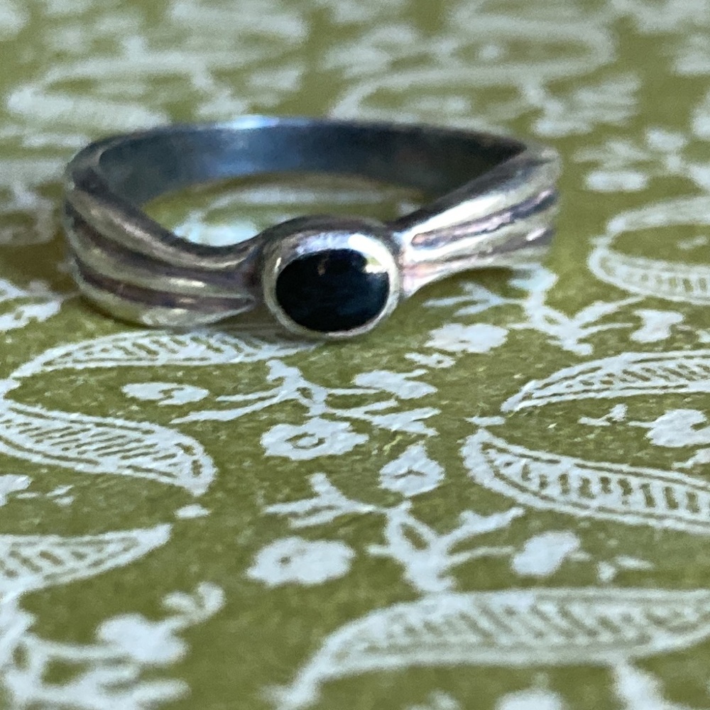 Vintage Black & Silver Ring